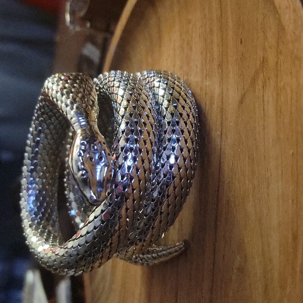 Vintage Whiting and Davis snake bracelet.   Silver